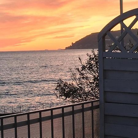 Perfect Wave A 10 M Dal Mare Apartment Сан Ремо Екстериор снимка