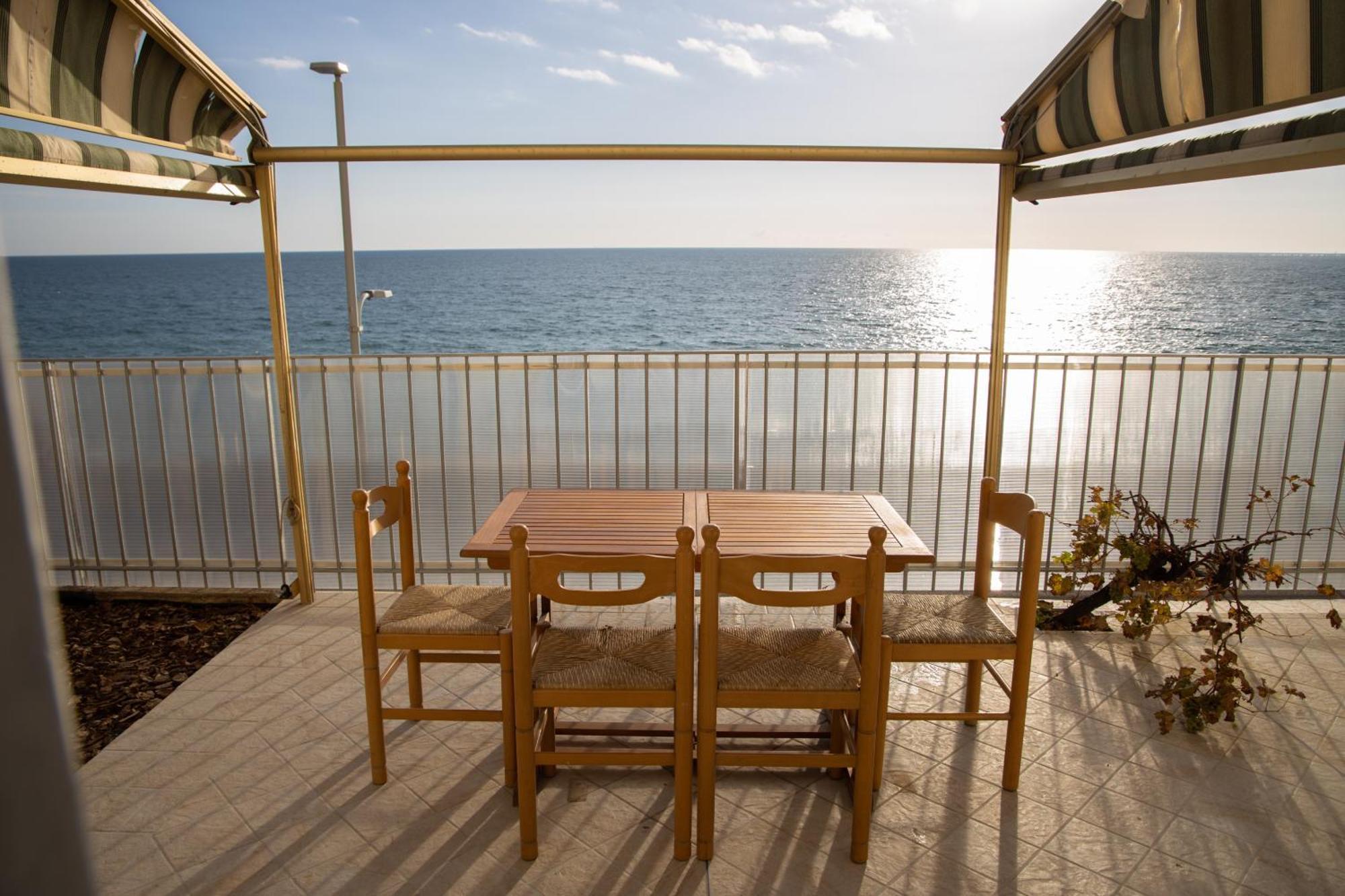 Perfect Wave A 10 M Dal Mare Apartment Сан Ремо Екстериор снимка